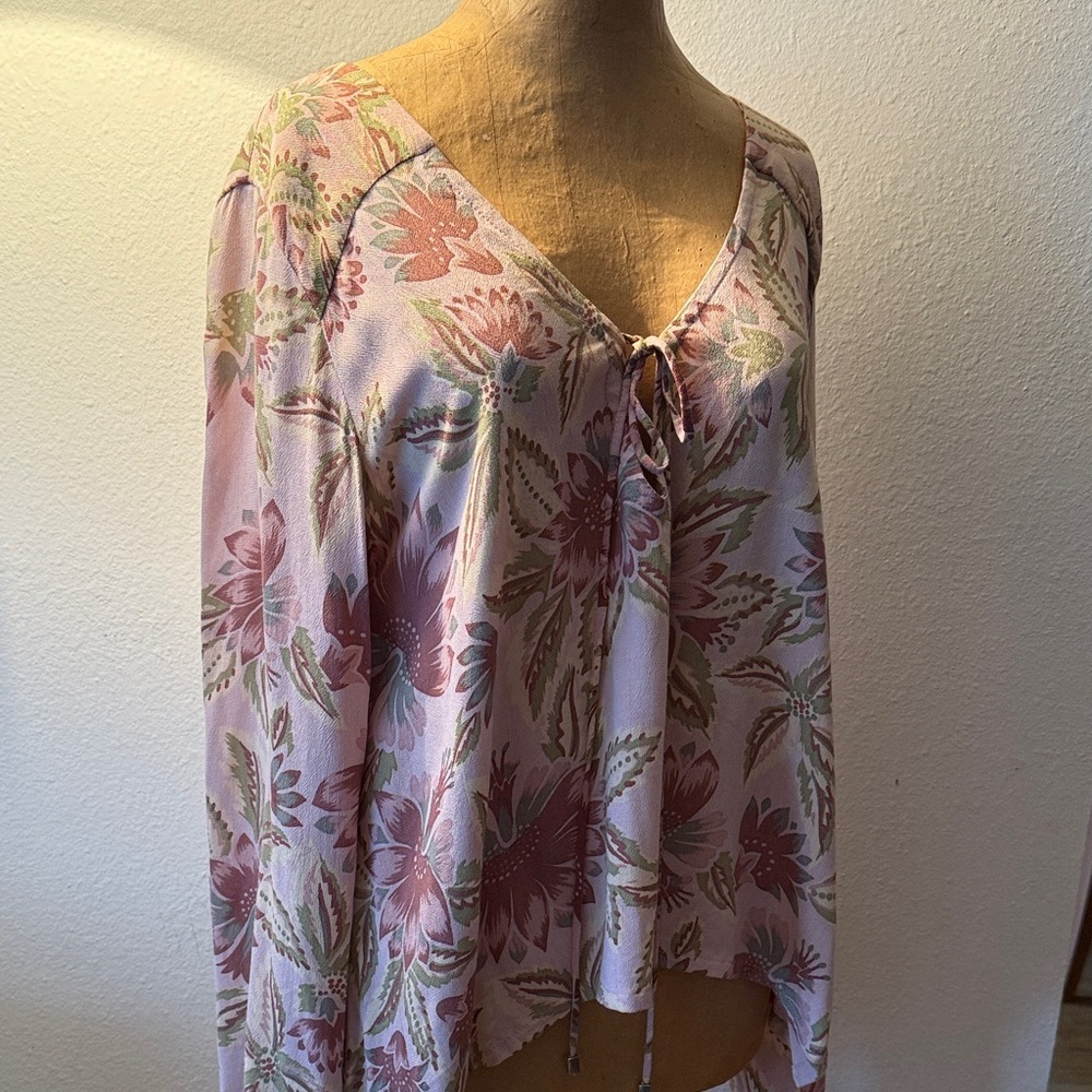Faithful the Brand 4 100% Rayon Floral Pink Top great pre owned condition